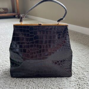 Vintage Julius Resnick Elegant Brown Crocodile-Embossed Handbag